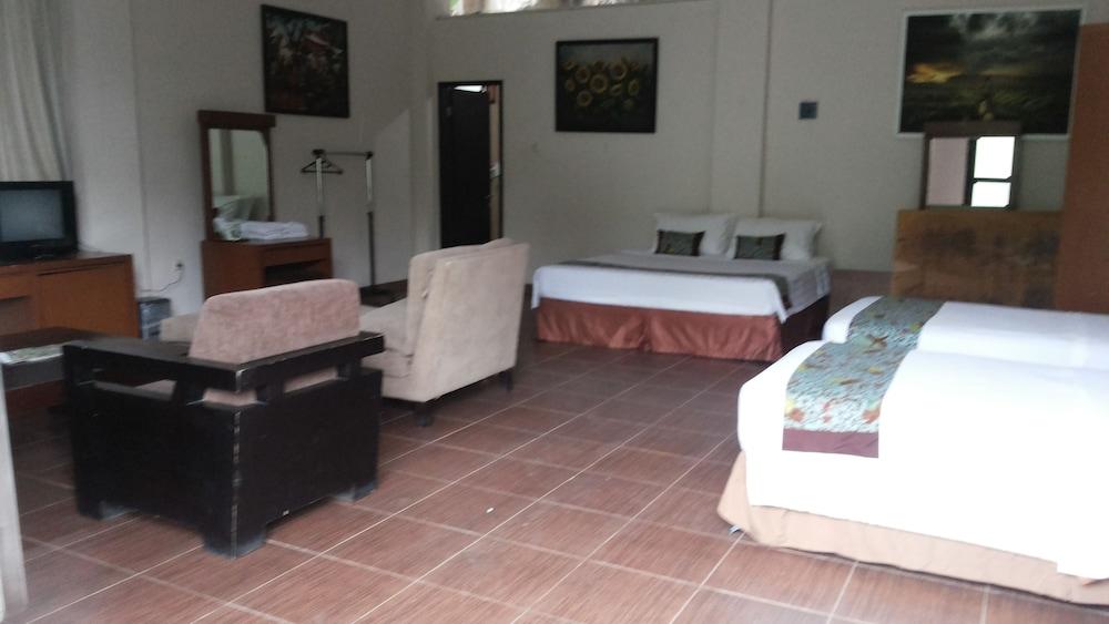 The Green Forest Resort Lembang Luaran gambar