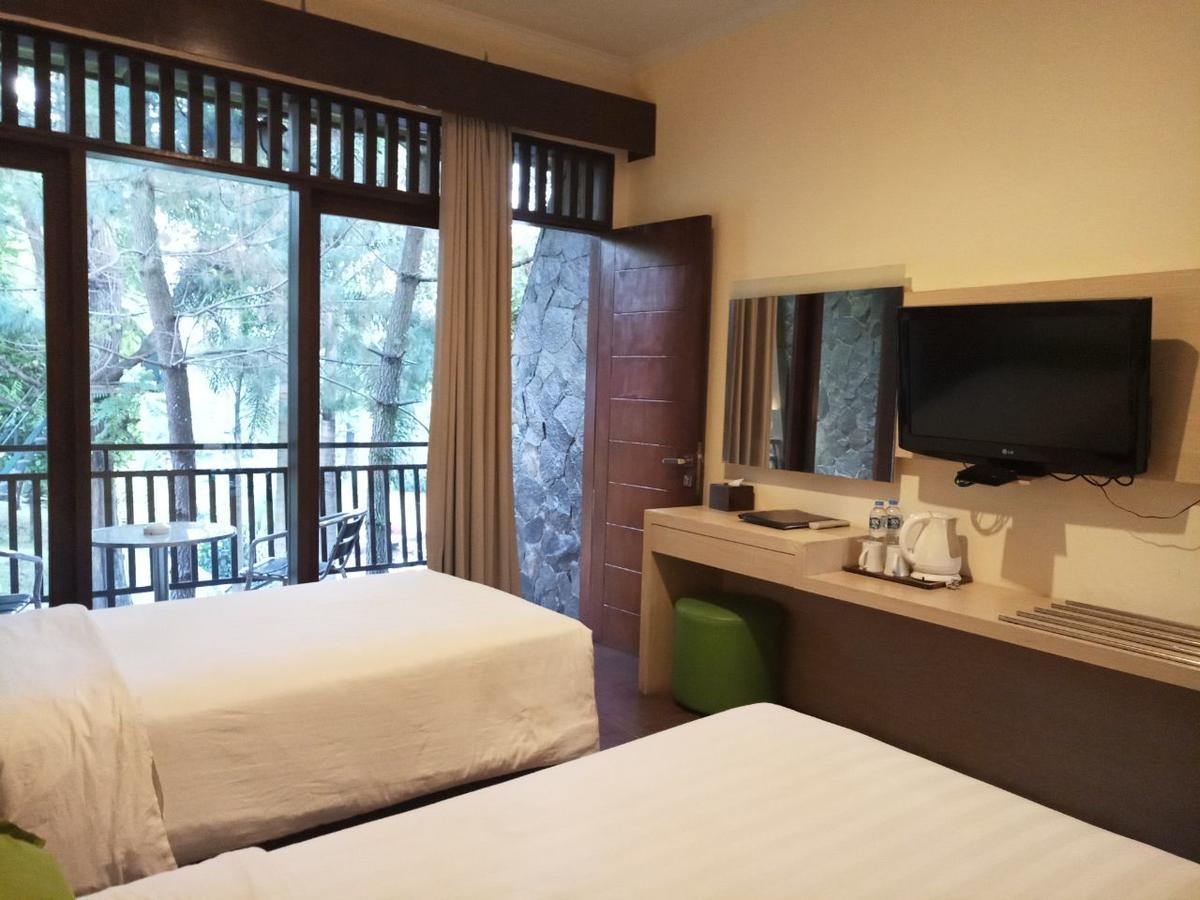The Green Forest Resort Lembang Luaran gambar